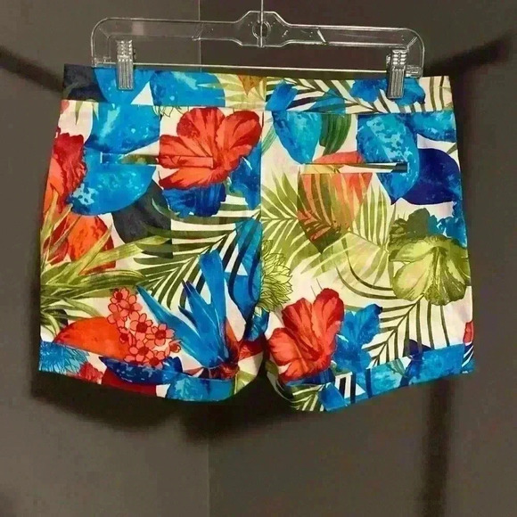 NWOT Attention brand women’s chino shorts size 6 floral flat front 4”‎ inseam - Picture 8 of 11